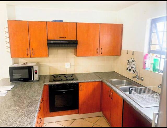 2 BEDROOM TOWNHOUSE FOR SALE IN JANSEN PARK